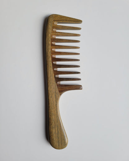 Araki Detangling Comb — hand-polished wide teeth for scalp circulation and stress relief