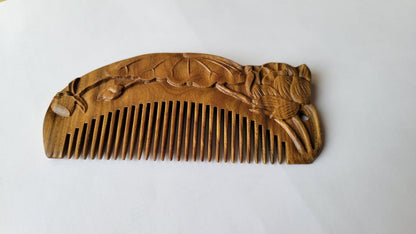 Green Sandalwood Tongjing lotus comb for straight and fine hair — anti-static, single-piece hardwood — Arakicrafts