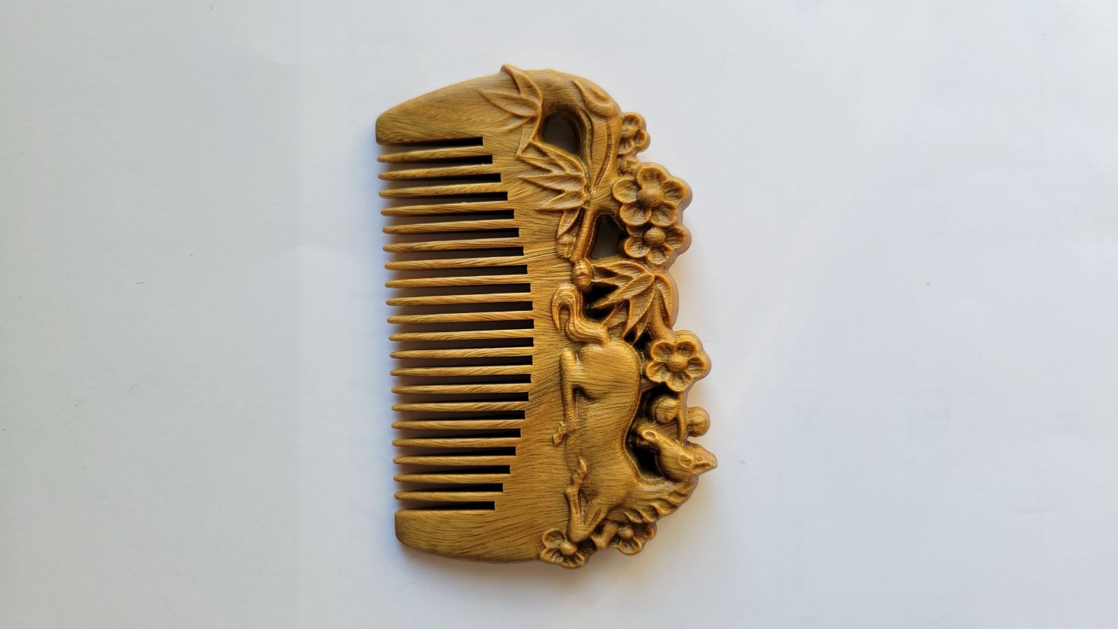 Hand carved horse design comb — special gift for her, green sandalwood, anti-static fine teeth