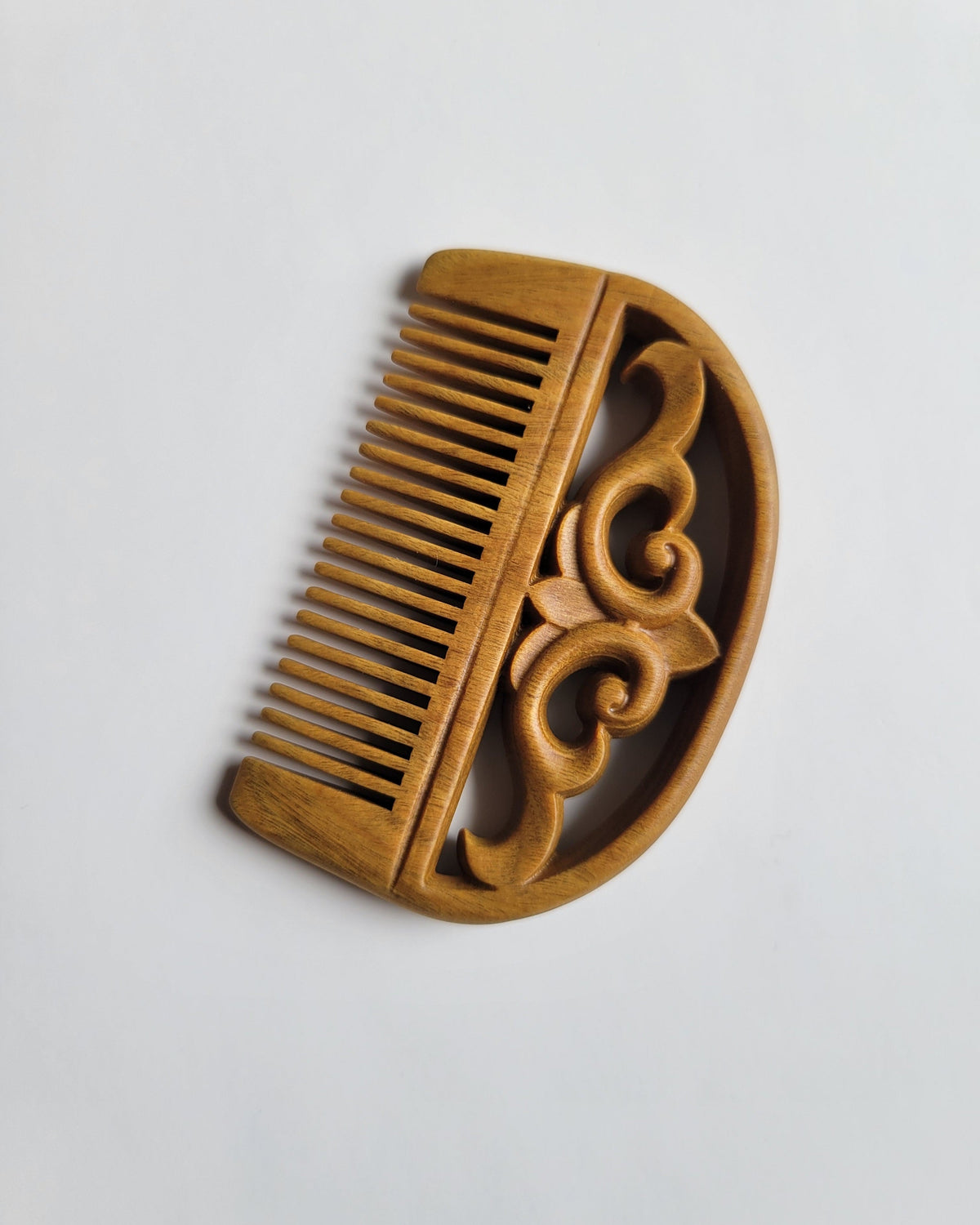 Hand carved cloud comb spine depth — single-piece Green Sandalwood, rounded fine teeth, comfortable easy grip pocket comb
