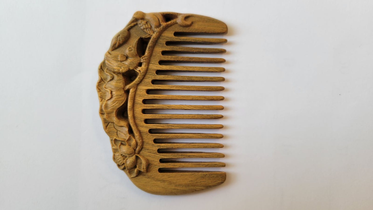 Green sandalwood Yi Lu Lian Ke comb with drawstring gift bag, birthday, Mother's Day, and self-care gift for her