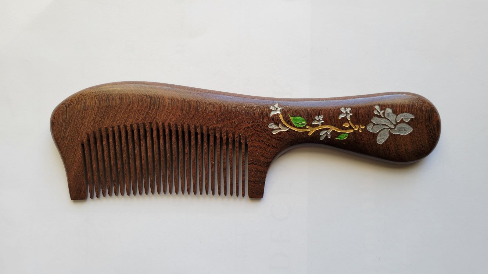 Floral wood comb gift for Mother's Day, birthday, or anniversary — magnolia design by Arakicrafts
