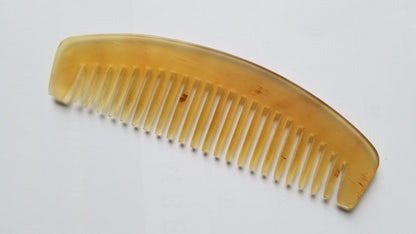 Translucent amber sheep horn comb with drawstring gift bag — a refined thank you gift or birthday gift for him — Arakicrafts