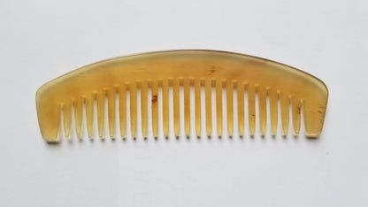 Classic wide tooth sheep horn comb — an elegant engagement gift or anniversary gift, biodegradable natural horn — Arakicrafts