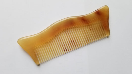 Vintage Style Sheep Horn Comb Fine Teeth with a jade like color, collector comb piece