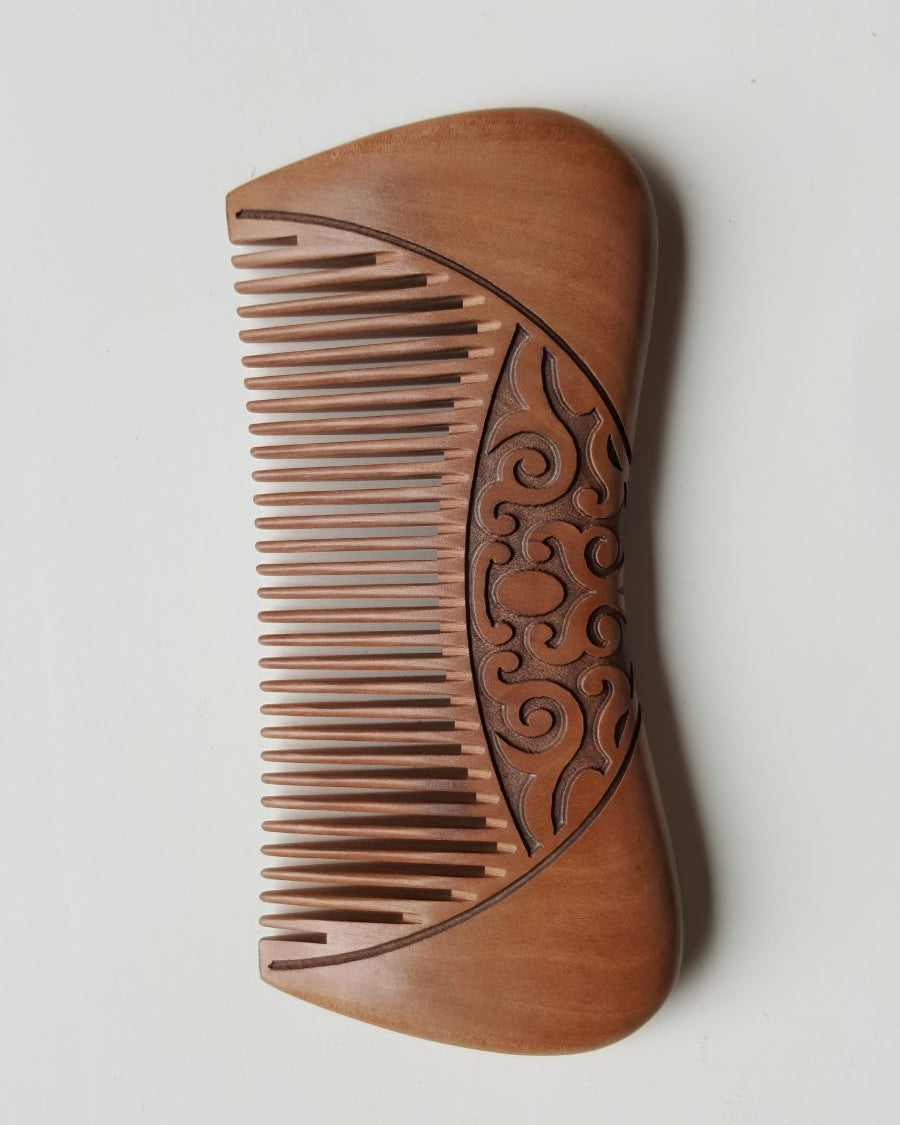 Karakusa Peach Wood Comb - Fine Teeth