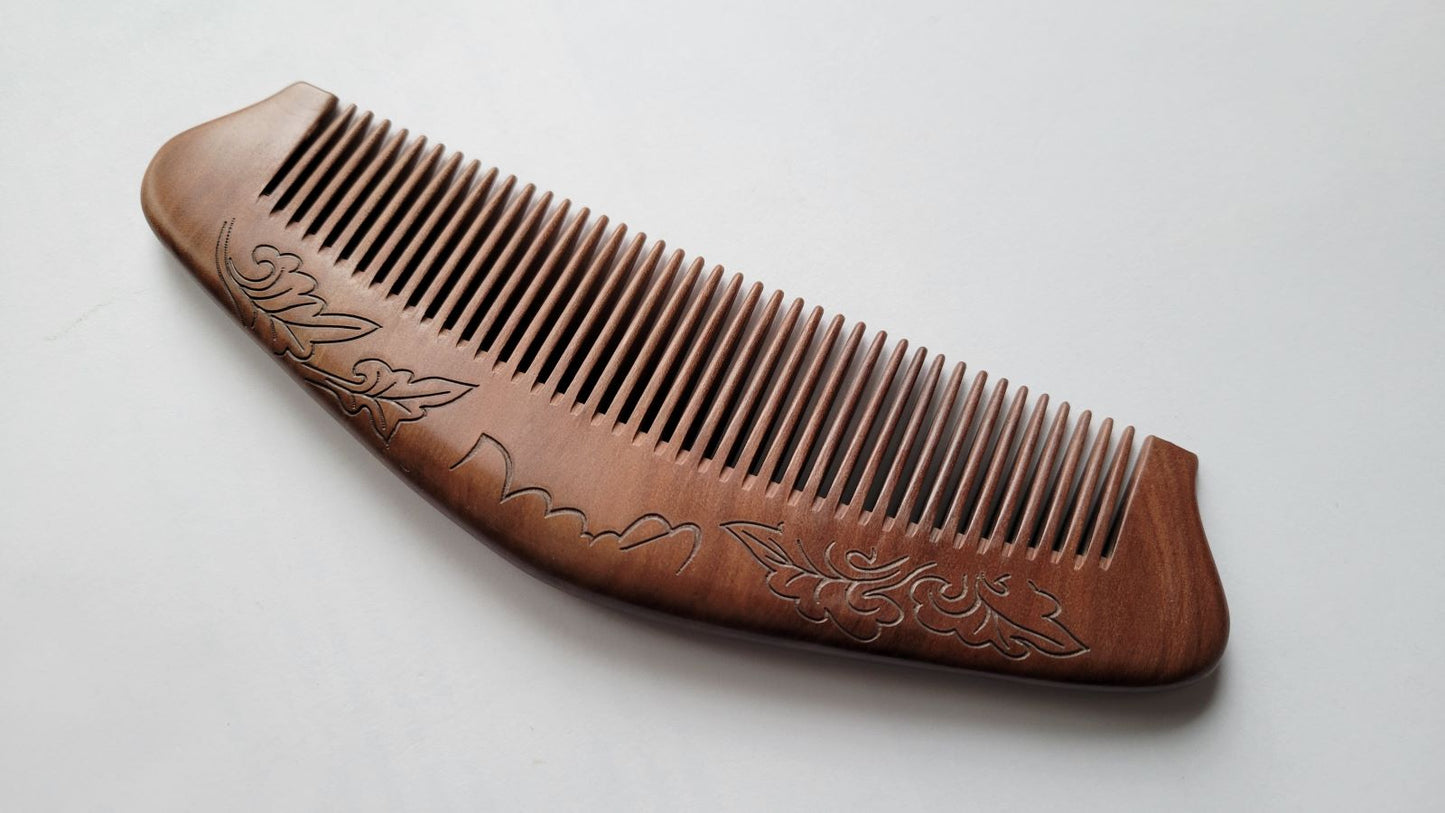 Banana Leaf Peach Wood Comb