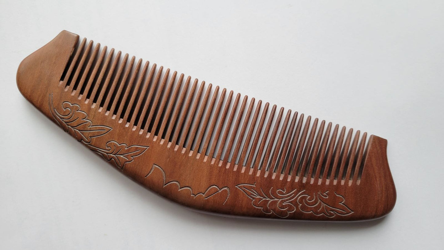 Banana Leaf Peach Wood Comb