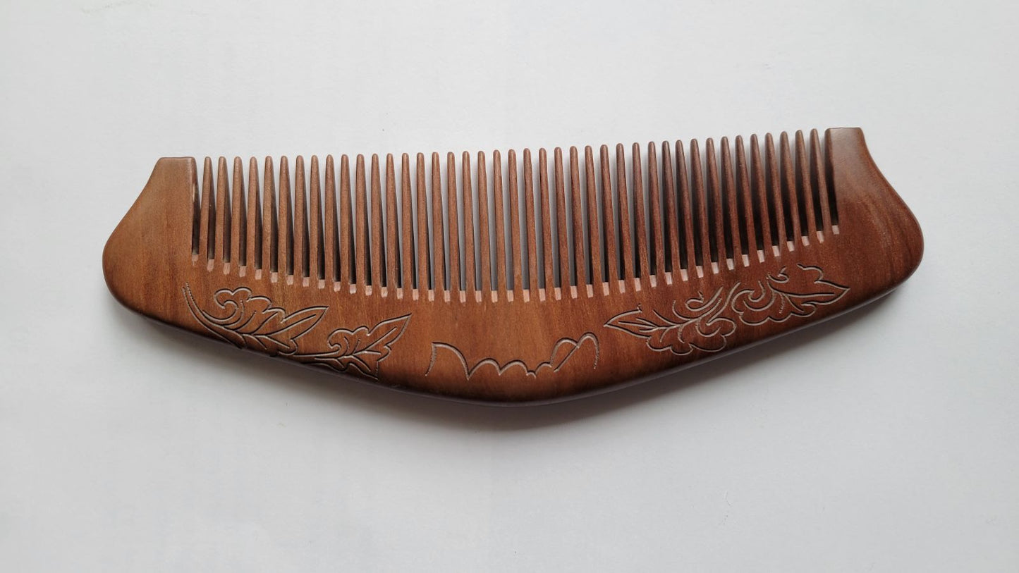Banana Leaf Peach Wood Comb