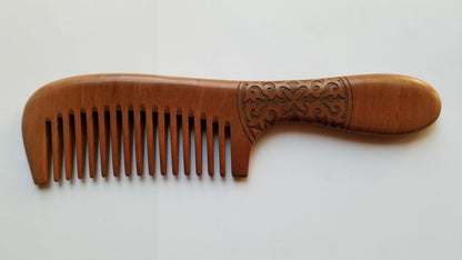 Essential Peach Wood comb with drawstring gift bag — a refined everyday gift for him or her — Arakicrafts