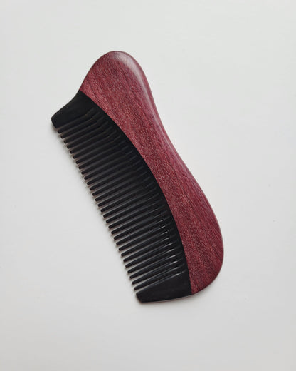 Anti-static buffalo horn comb for straight, fine, and short hair, flat lay overhead view — Arakicrafts. Gift for gentlemen. 