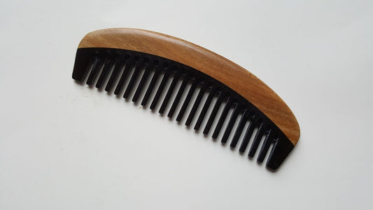 Classic Sandalwood Wide Teeth Horn Comb