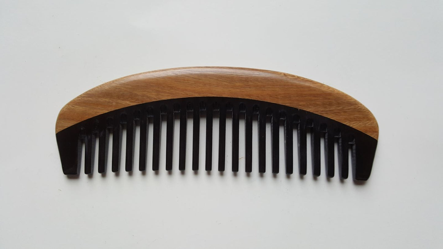 Classic Sandalwood Wide Teeth Horn Comb