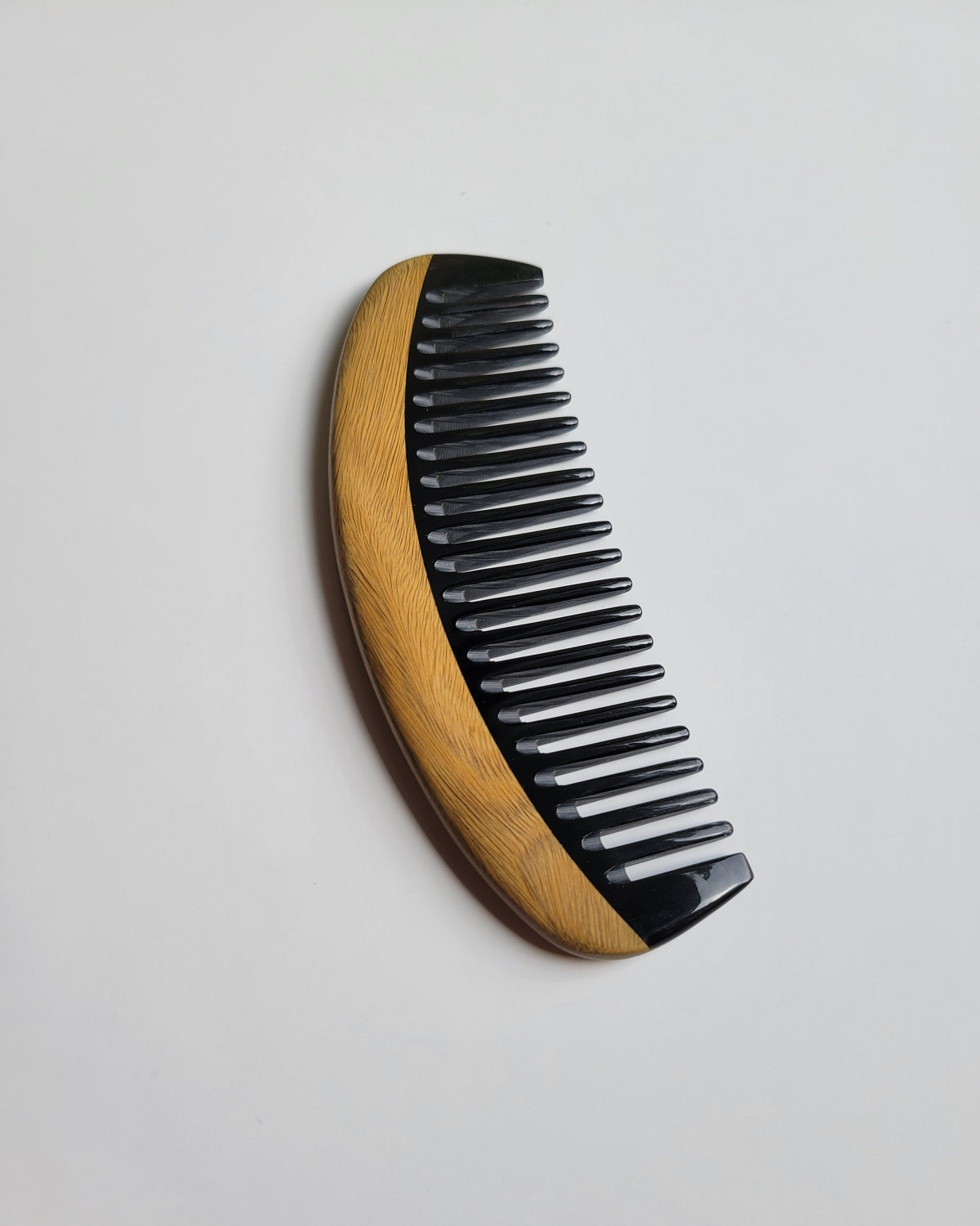 Classic Sandalwood Wide Teeth Horn Comb. Birthday, anniversary, valentine's day, father's day, mother's day, holiday's gift.  Comes with a carrying bag. 