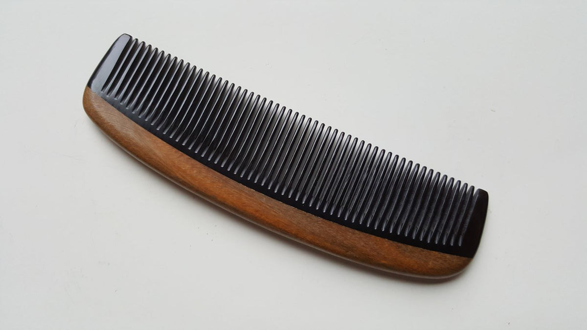 Hand inlaid Green Sandalwood and buffalo horn beard comb, flat lay front view — Arakicrafts