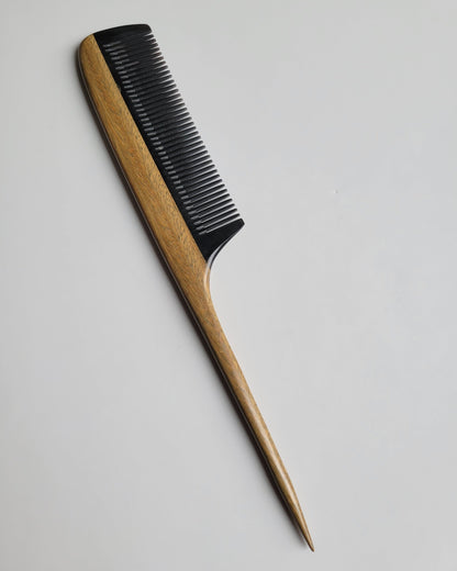 Hand-inlaid rat tail comb in green sandalwood and buffalo horn, warm olive wood handle with jet-black fine teeth