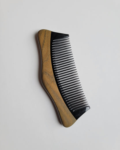 Green Sandalwood and buffalo horn inlaid comb, flat lay side angle highlighting material contrast — Arakicrafts
